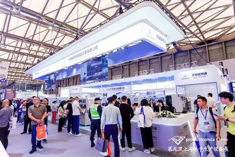 1744694426942334.jpg 90e039693216919fef7422c7f0d5967.jpg